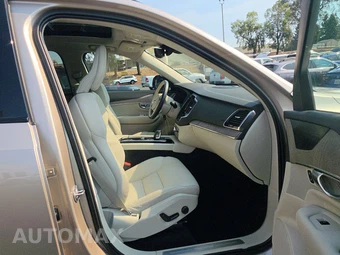 2023 Volvo XC90 Recharge Plug-In Hybrid T8 Plus Dark Theme 7-Passenger – miniatura 8