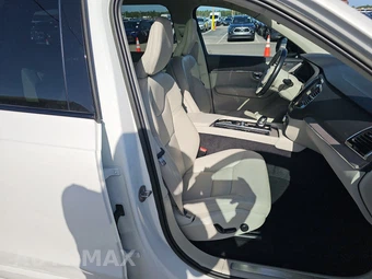 2023 Volvo XC90 Recharge Plug-In Hybrid T8 Plus Dark Theme 7-Passenger – miniatura 8