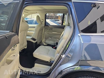 2023 Volvo XC90 Recharge Plug-In Hybrid T8 Ultimate 6-Passenger – miniatura 13