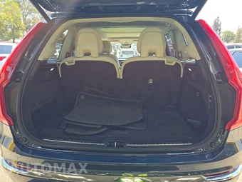 2023 Volvo XC90 Recharge Plug-In Hybrid T8 Ultimate 6-Passenger – miniatura 17