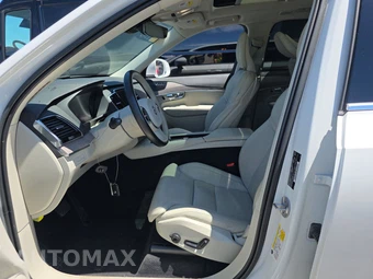 2023 Volvo XC90 Recharge Plug-In Hybrid T8 Ultimate 6-Passenger – miniatura 7