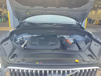 2023 Volvo XC90 Recharge Plug-In Hybrid T8 Ultimate Bright Theme 7-Passenger - miniatura 16
