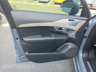 2023 Volvo XC90 Recharge Plug-In Hybrid T8 Ultimate Bright Theme 7-Passenger - miniatura 9