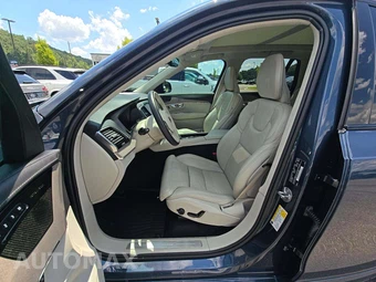 2023 Volvo XC90 Recharge Plug-In Hybrid T8 Ultimate Dark Theme 7-Passenger - miniatura 3
