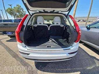 2023 Volvo XC90 Recharge Plug-In Hybrid T8 Ultimate Dark Theme 7-Passenger - miniatura 15