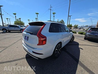 2023 Volvo XC90 Recharge Plug-In Hybrid T8 Ultimate Dark Theme 7-Passenger - miniatura 3