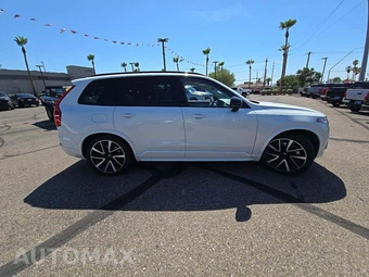 2023 Volvo XC90 Recharge Plug-In Hybrid T8 Ultimate Dark Theme 7-Passenger - miniatura 4