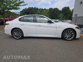 2024 Alfa Romeo Giulia Ti - miniatura 4