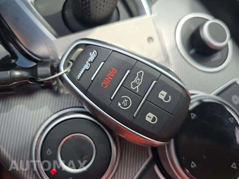 2024 Alfa Romeo Giulia Ti - miniatura 8