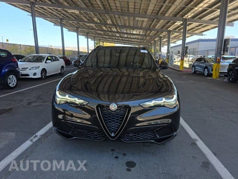 2024 Alfa Romeo Stelvio Competizione - miniatura 2