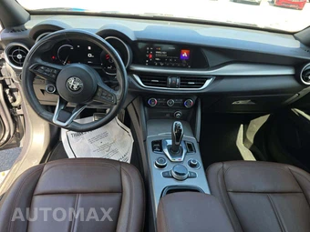 2024 Alfa Romeo Stelvio Ti – miniatura 10