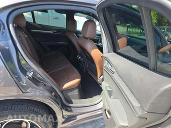 2024 Alfa Romeo Stelvio Ti – miniatura 16