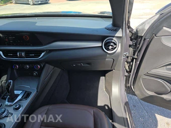 2024 Alfa Romeo Stelvio Ti – miniatura 19