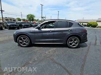 2024 Alfa Romeo Stelvio Ti - miniatura 3