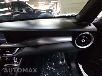 2024 Alfa Romeo Stelvio Veloce - miniatura 19