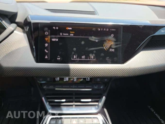 2024 Audi e-tron GT Premium Plus – miniatura 10