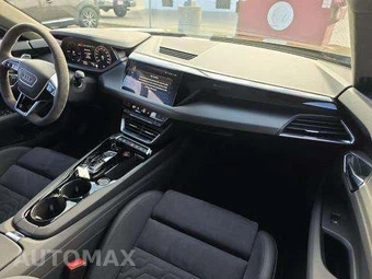 2024 Audi e-tron GT Prestige – miniatura 20