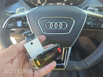 2024 Audi e-tron GT Prestige - miniatura 8