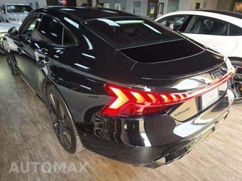 2024 Audi e-tron GT Prestige – miniatura 2