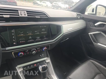 2024 Audi Q3 S line Premium 45 TFSI - miniatura 11