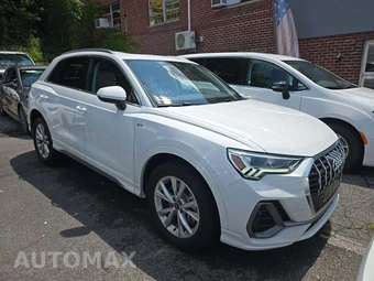2024 Audi Q3 S line Premium 45 TFSI - miniatura 4