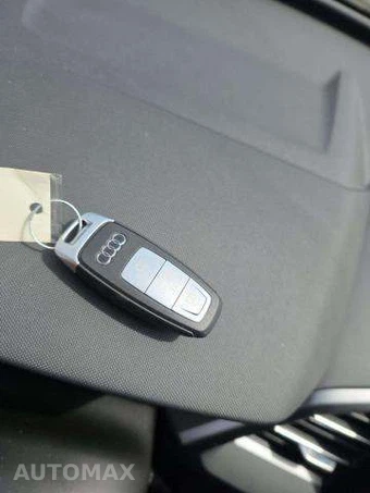 2024 Audi Q4 e-tron Premium 40 – miniatura 9