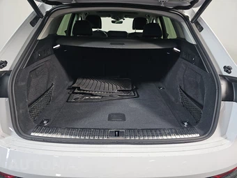 2024 Audi Q8 e-tron Premium - miniatura 16