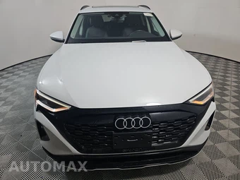 2024 Audi Q8 e-tron Premium - miniatura 2