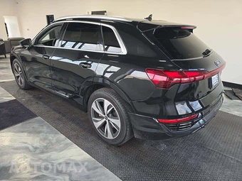 2024 Audi Q8 e-tron Premium - miniatura 2