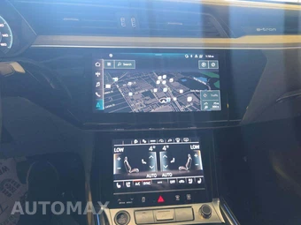 2024 Audi Q8 Sportback e-tron S line Prestige - miniatura 10