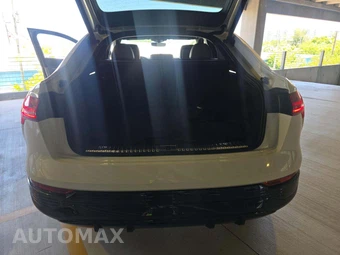 2024 Audi Q8 Sportback e-tron S line Prestige - miniatura 14