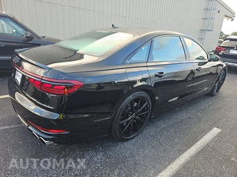 2024 Audi S8 - miniatura 4