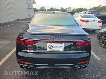 2024 Audi S8 - miniatura 5