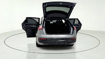 2024 Audi SQ8 e-tron Prestige – miniatura 17