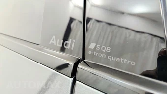 2024 Audi SQ8 e-tron Prestige – miniatura 32