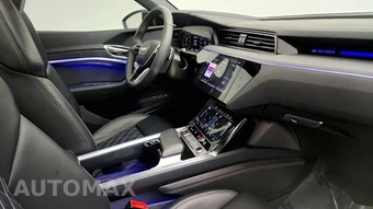 2024 Audi SQ8 e-tron Prestige – miniatura 39