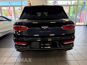 2024 Bentley Bentayga V8 - miniatura 2