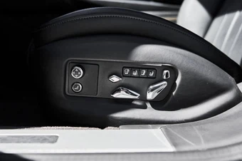 2024 Bentley Flying Spur Edition 8 - miniatura 38