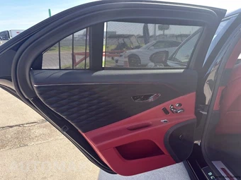 2024 Bentley Flying Spur Speed - miniatura 32