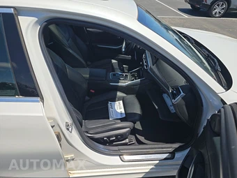 2024 BMW 3 Series Sedan 330i - miniatura 8