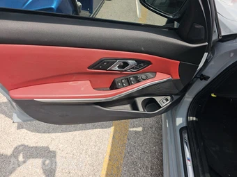 2024 BMW 3 Series Sedan 330i M SPORT LINE - miniatura 9