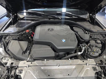 2024 BMW 3 Series Sedan 330i xDrive - miniatura 15