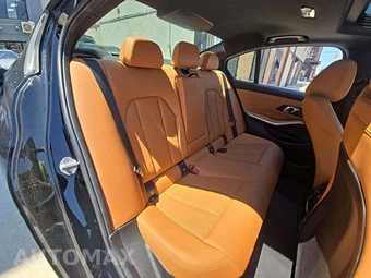 2024 BMW 3 Series Sedan 330i xDrive - miniatura 16
