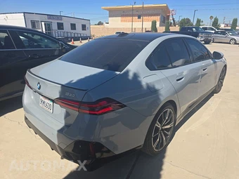2024 BMW 5 Series Sedan 530i M SPORT LINE - miniatura 4