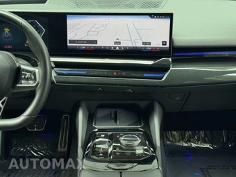 2024 BMW 5 Series Sedan 530i M SPORT LINE - miniatura 23