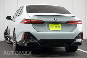 2024 BMW 5 Series Sedan 530i M SPORT LINE - miniatura 4