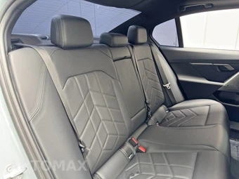 2024 BMW 5 Series Sedan 530i M SPORT LINE - miniatura 42
