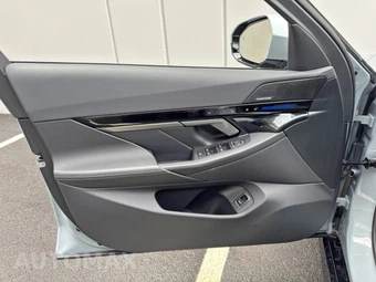 2024 BMW 5 Series Sedan 530i M SPORT LINE - miniatura 45