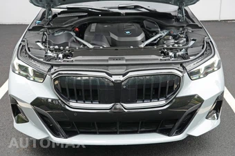 2024 BMW 5 Series Sedan 530i M SPORT LINE - miniatura 6