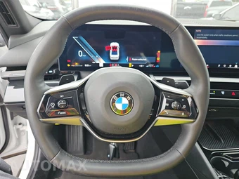 2024 BMW 5 Series Sedan 530i - miniatura 10